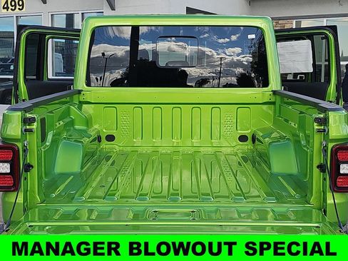 New 2025 Jeep Gladiator Mojave w/ Convenience Group AWD/4WD image 12