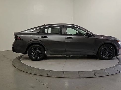 New 2026 Nissan Sentra SV w/ SV Convenience Package FWD image 6