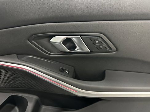 Used 2025 BMW 330i Sedan RWD image 19