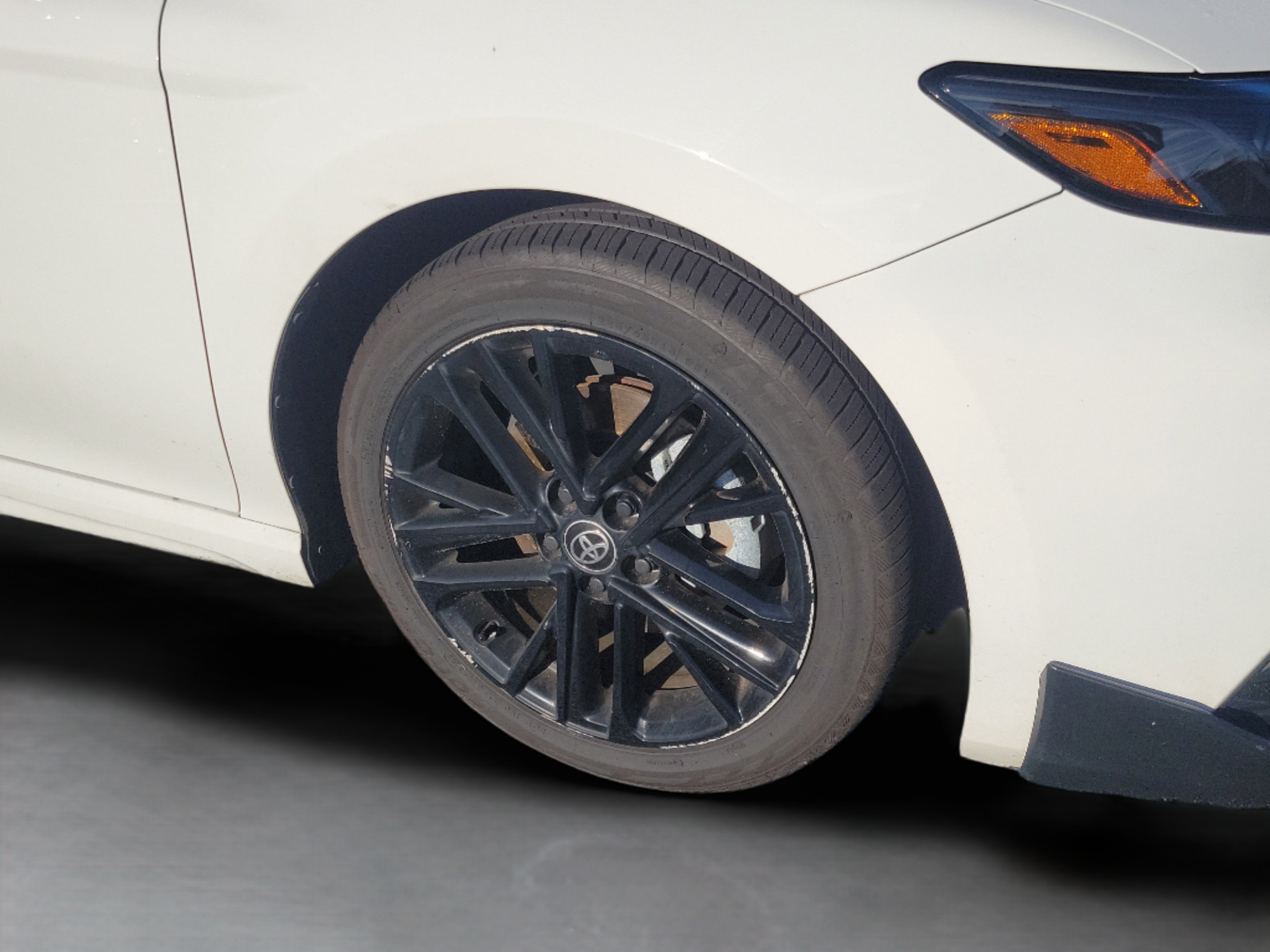 Used 2025 Toyota Camry SE FWD image 14