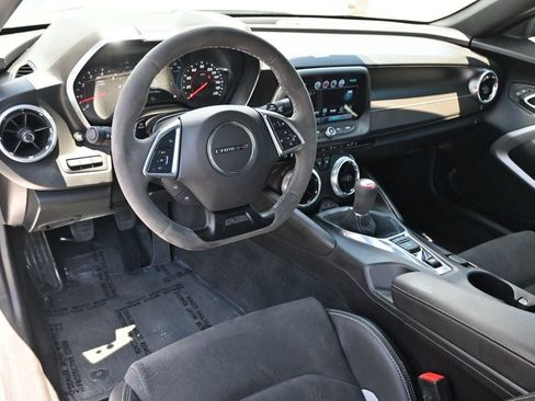Used 2017 Chevrolet Camaro SS RWD image 11