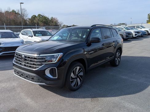New 2026 Volkswagen Atlas SE image 7