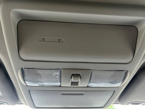 Certified 2024 Nissan Frontier SV AWD/4WD image 7