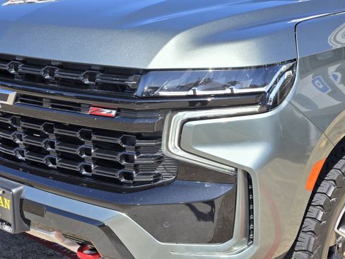 Used 2023 Chevrolet Tahoe Z71 w/ Luxury Package AWD/4WD image 6
