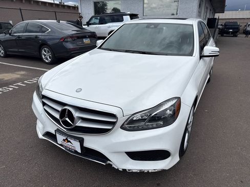 Used 2014 Mercedes-Benz E 350 4MATIC Sedan image 3