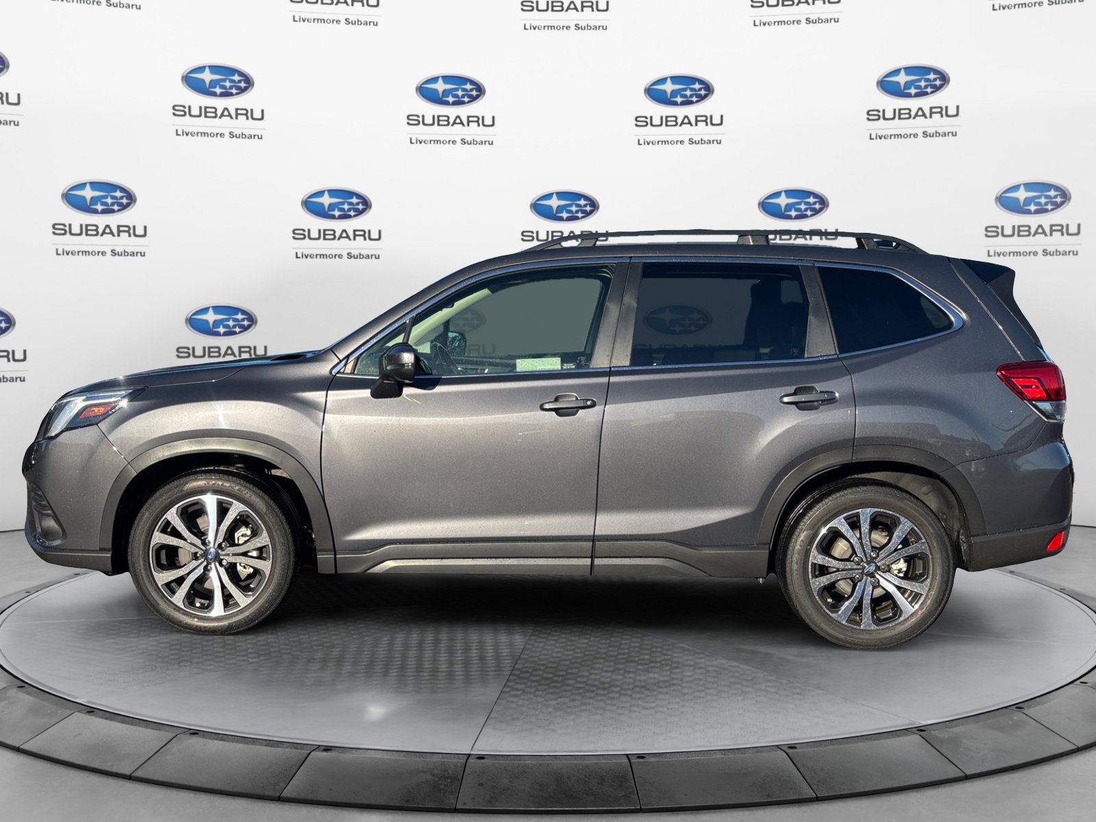 Used 2024 Subaru Forester Limited AWD/4WD image 4