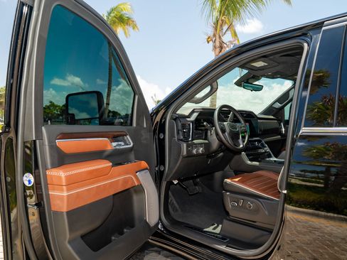 Used 2026 GMC Sierra 2500 Denali Ultimate AWD/4WD image 31