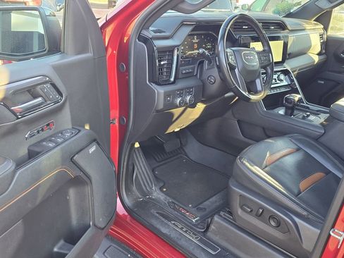 Used 2024 GMC Sierra 1500 AT4 w/ Technology Package image 4