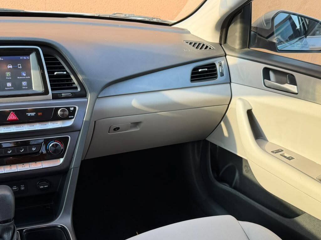 Used 2018 Hyundai Sonata SE FWD image 30