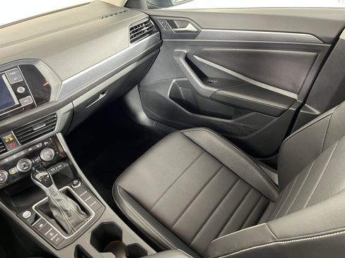 Certified 2023 Volkswagen Jetta SE image 11