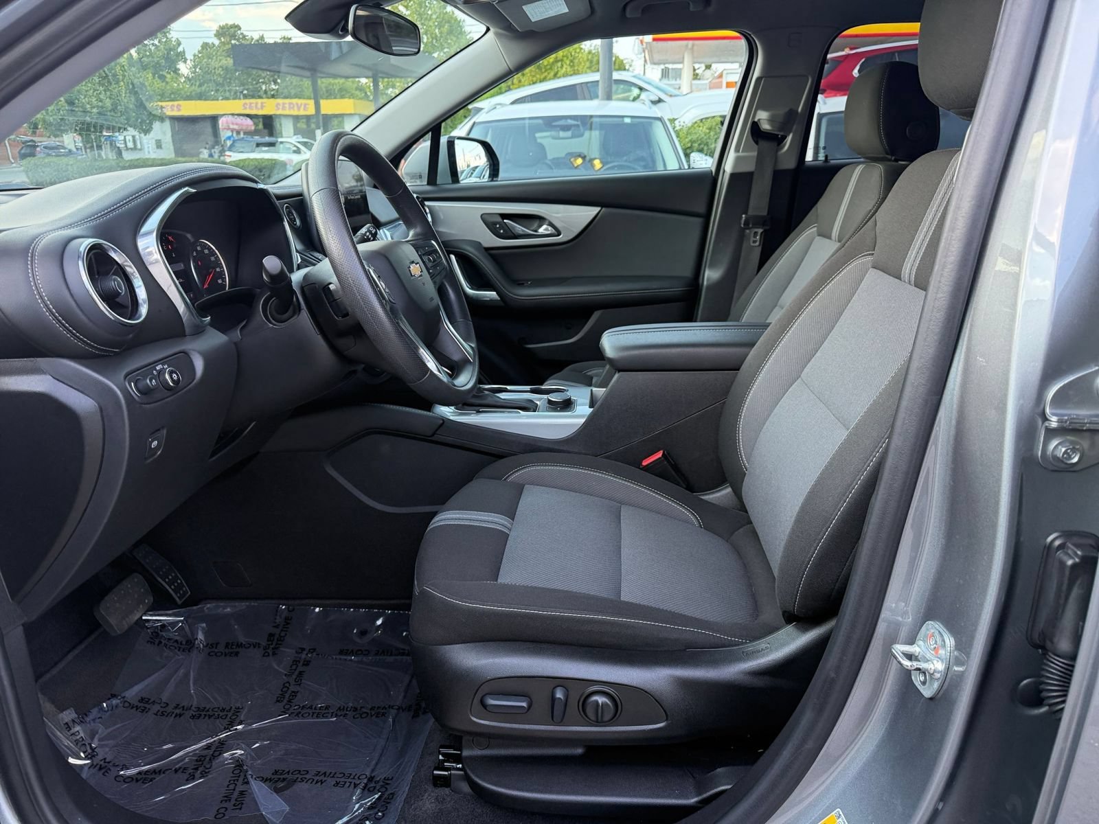 Used 2025 Chevrolet Blazer LT FWD image 27