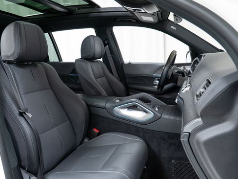 Used 2020 Mercedes-Benz GLS 450 4MATIC image 22