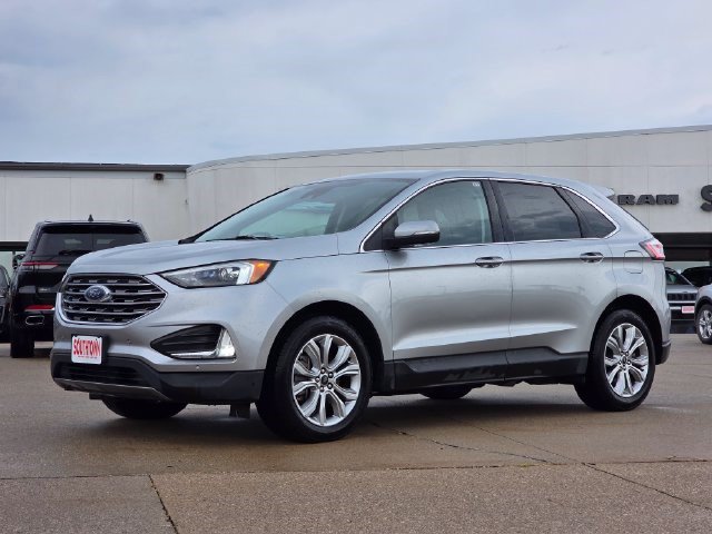 Used 2024 Ford Edge Titanium AWD/4WD image 3