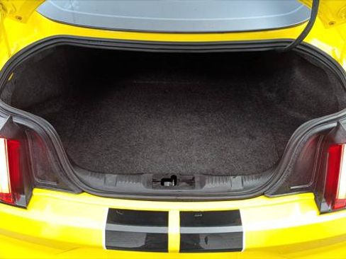 Used 2017 Ford Mustang Shelby GT350 RWD image 17