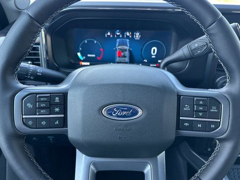 New 2026 Ford F250 Lariat w/ Black Appearance Package image 20