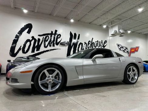 Used 2006 Chevrolet Corvette Coupe RWD image 1