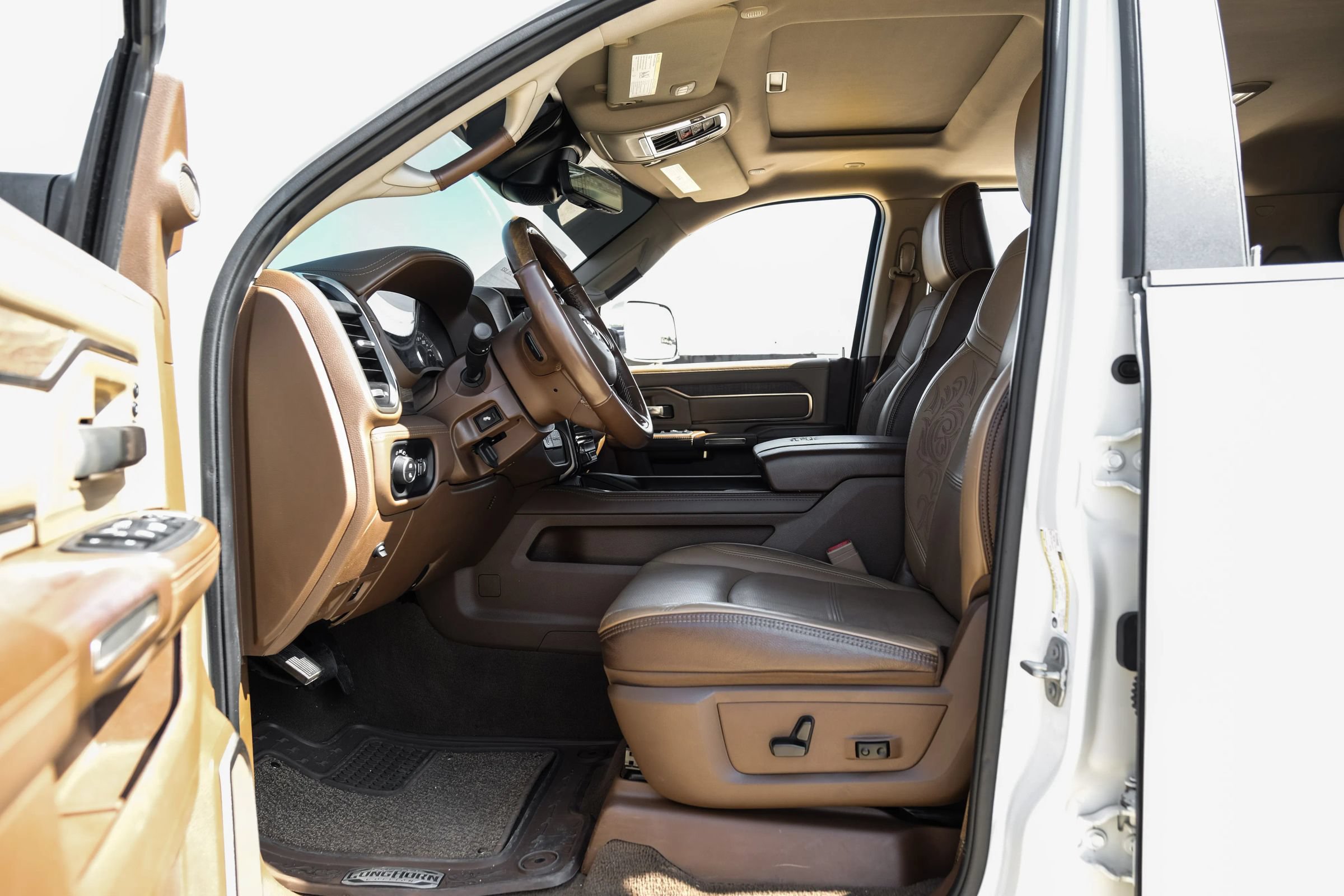 Used 2022 RAM 3500 Limited AWD/4WD image 15
