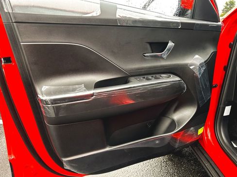 New 2026 Hyundai Kona SE image 9