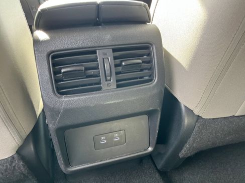 Used 2025 Nissan Rogue SV AWD/4WD image 20