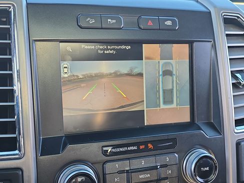 Used 2015 Ford F150 Platinum w/ Equipment Group 701A Luxury image 18