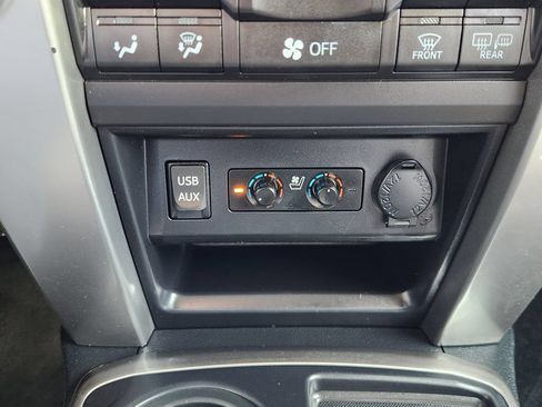 Used 2018 Toyota 4Runner Limited RWD image 19