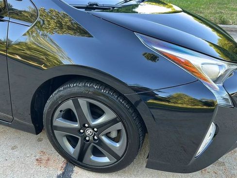 Used 2016 Toyota Prius Three Touring FWD image 3