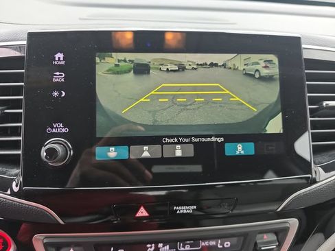 Used 2019 Honda Pilot Touring image 23