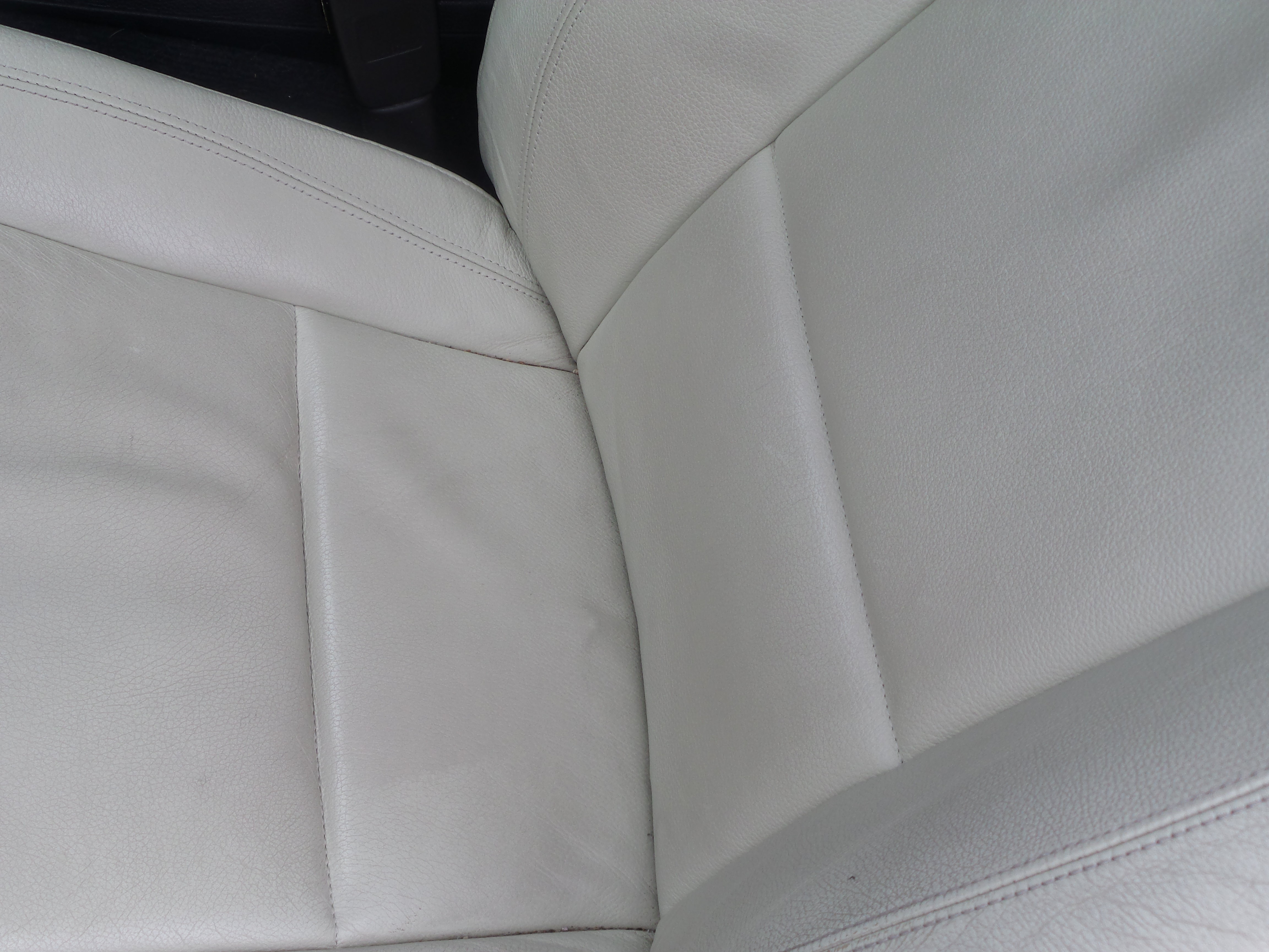 Used 2009 BMW 128i Convertible RWD image 33
