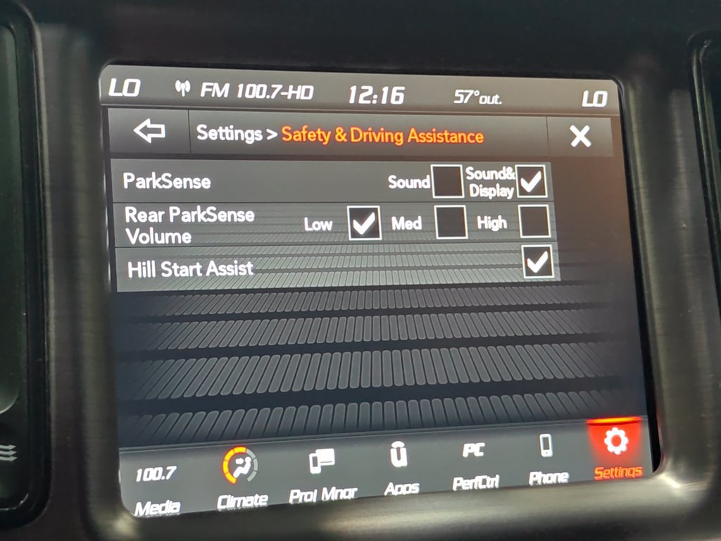 Used 2018 Dodge Challenger R/T Scat Pack RWD image 41