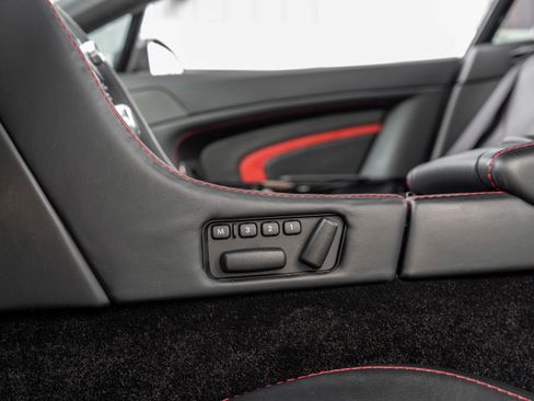 Used 2015 Aston Martin V12 Vantage S image 24