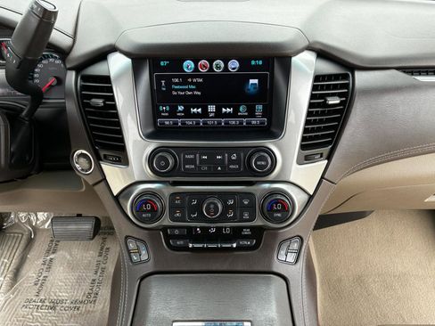 Used 2020 Chevrolet Suburban Premier image 22