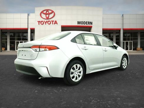 New 2026 Toyota Corolla LE FWD image 4