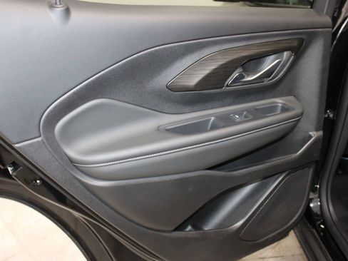 Used 2024 GMC Terrain SLE image 17