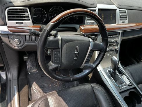 Used 2010 Lincoln MKS AWD image 16