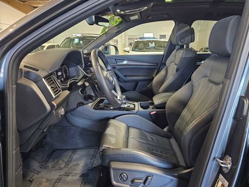 Used 2025 Audi Q5 e Premium Plus w/ Premium Plus Package image 23