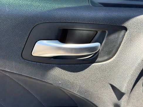 Used 2019 Dodge Charger SXT RWD image 17
