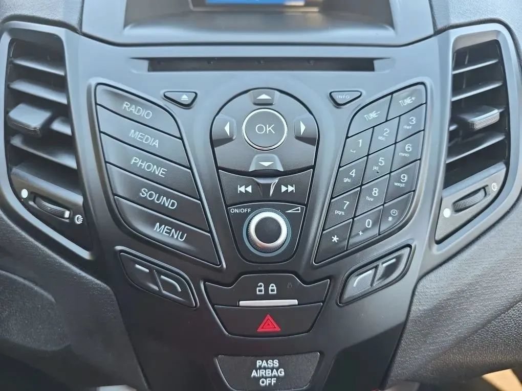 Used 2019 Ford Fiesta SE FWD image 30