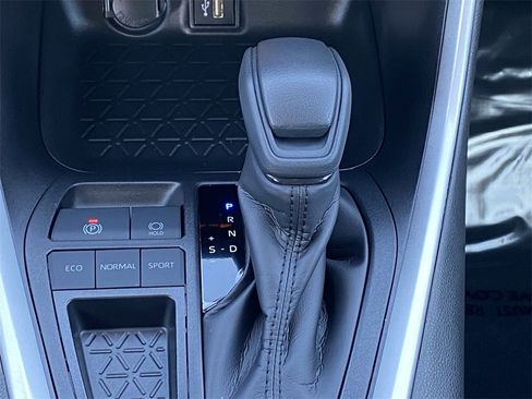 Certified 2025 Toyota RAV4 LE image 32