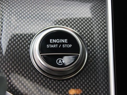 Used 2026 Mercedes-Benz GLC 300 image 26
