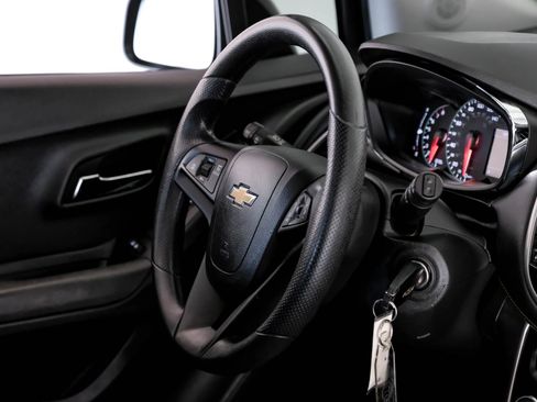 Used 2020 Chevrolet Trax LS w/ Tint and Cruise Package image 13