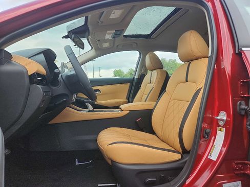 New 2025 Nissan Sentra SV w/ SV Premium Package image 13