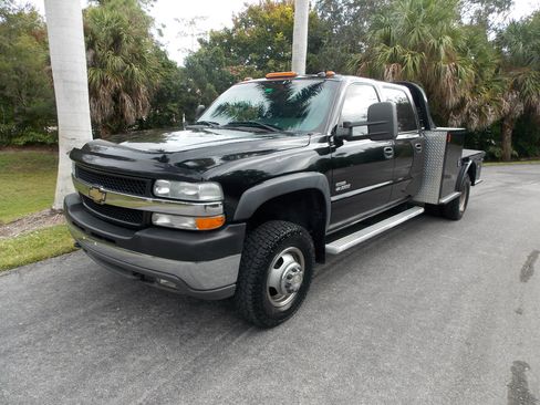 Used 2002 Chevrolet Silverado 3500 LT w/ Off-Road Skid Plate Pkg image 3