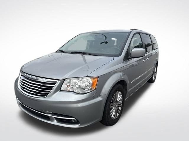 Used 2016 Chrysler Town & Country Touring w/ Driver Convenience Group FWD 360° Tour
