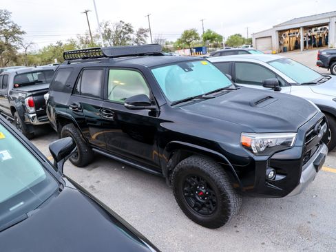 Used 2023 Toyota 4Runner TRD Off-Road Premium w/ Off Road Premium Plus Package image 7