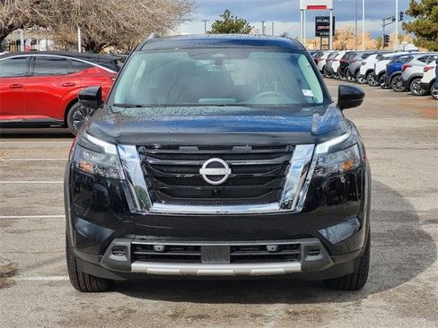 New 2025 Nissan Pathfinder SL image 5