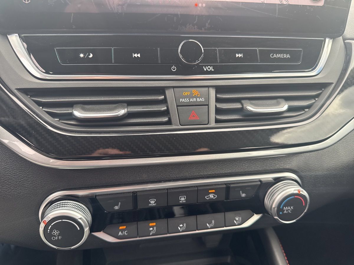 Used 2023 Nissan Altima 2.5 SR w/ SR Premium Package FWD image 27