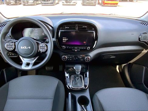 Used 2023 Kia Soul S image 17