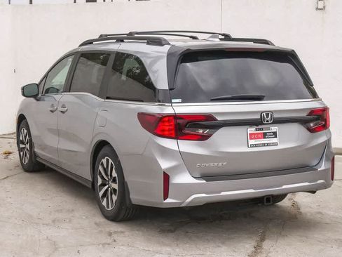New 2026 Honda Odyssey EX-L image 7