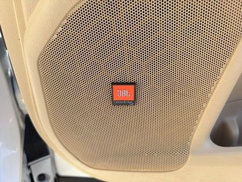 Used 2019 Toyota Highlander Limited Platinum image 17