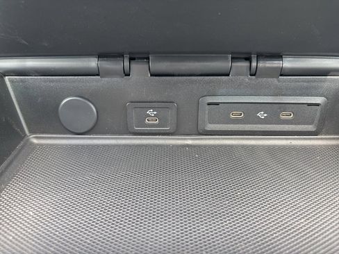 Used 2025 Mercedes-Benz Sprinter 2500 image 43